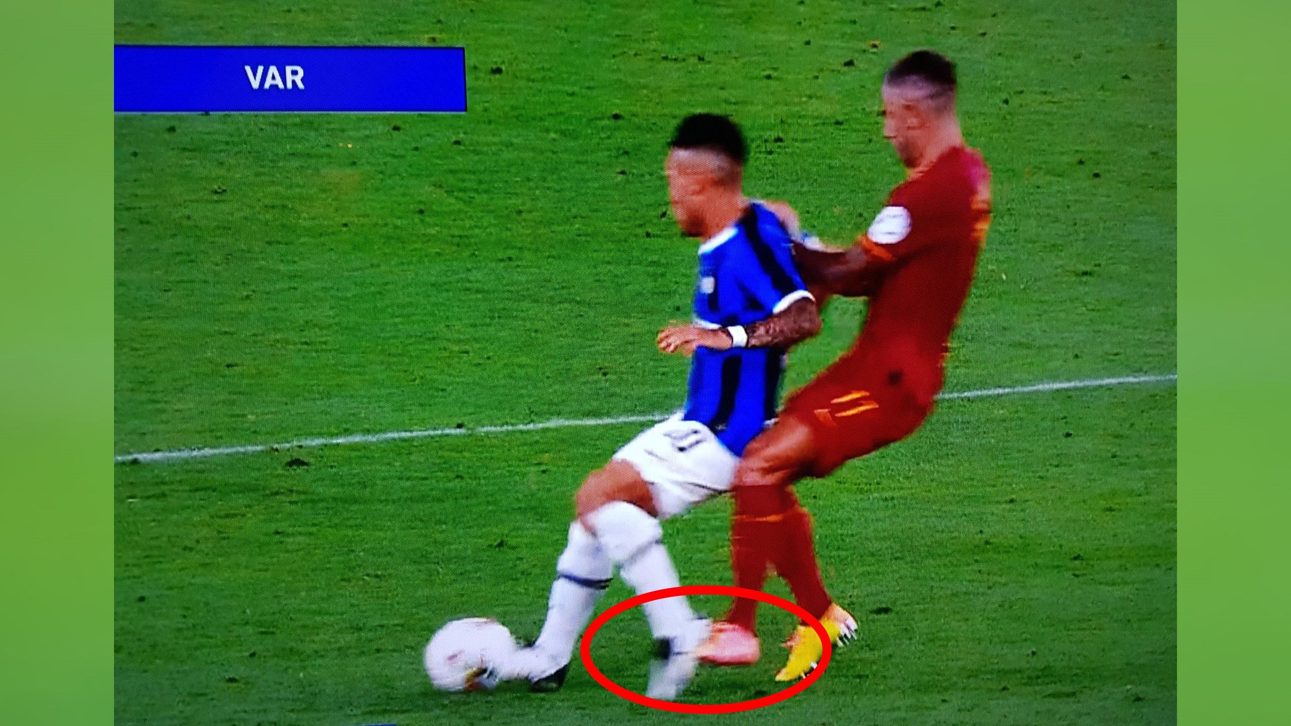 La Moviola Di Roma Inter Contatto Kolarov Lautaro Forti Dubbi Sul Gol Di Spinazzola Eurosport