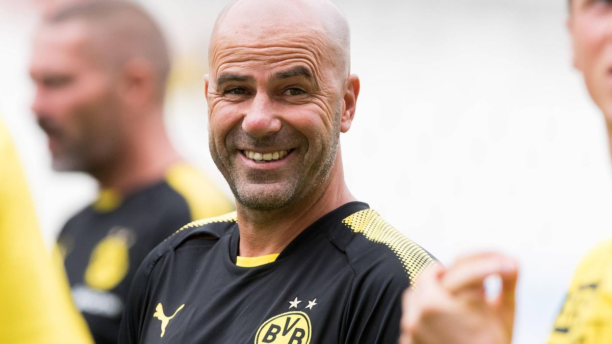 Peter Bosz von Borussia Dortmund bleibt bei seinem taktischen Konzept - Bundesliga 2017-2018 ...
