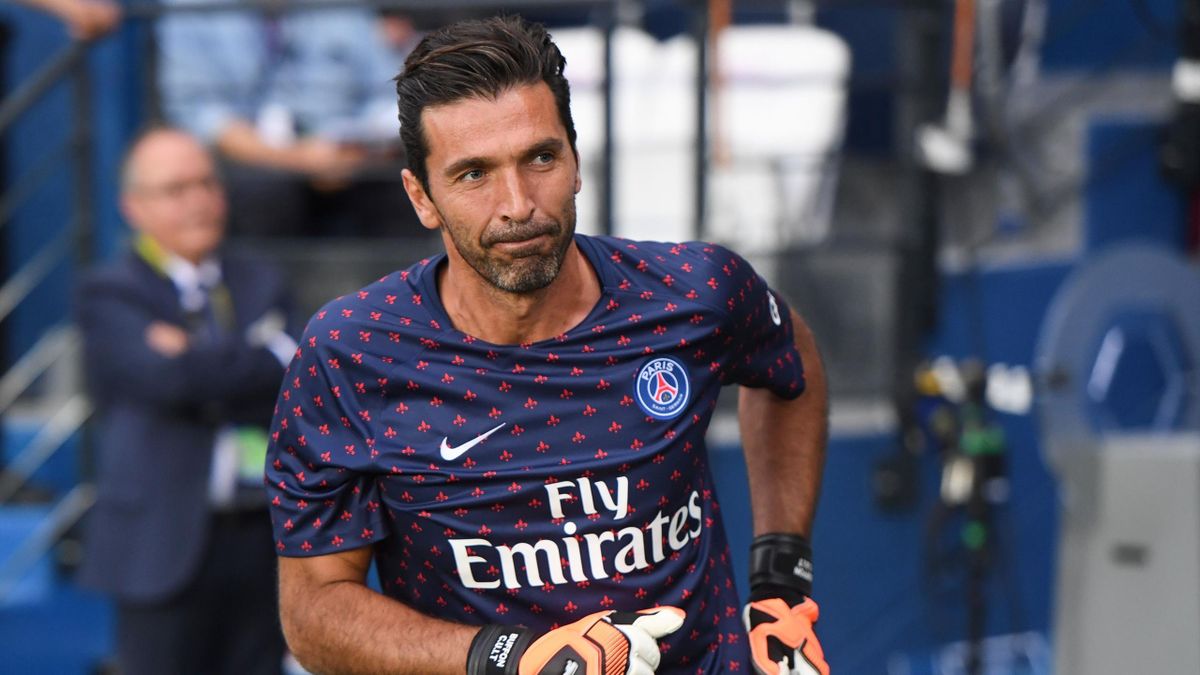 Buffon Verso La Panchina Tuchel Areola E In Pole Per Essere Il
