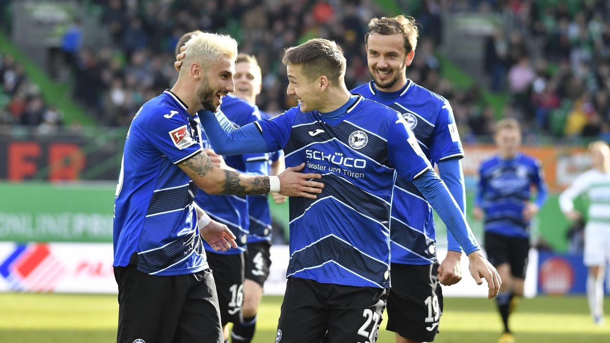 Arminia Bielefeld gewinnt in Fürth HSV