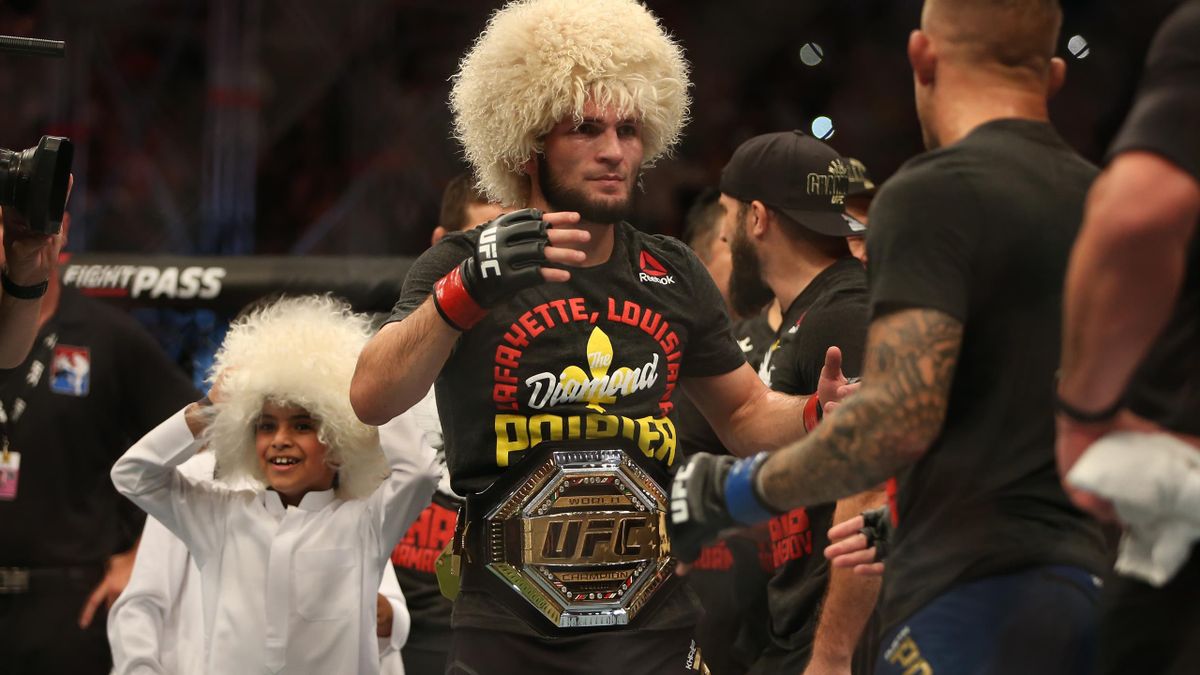 Хабиб Нурмагомедов ради благотворительности надел футболку ...