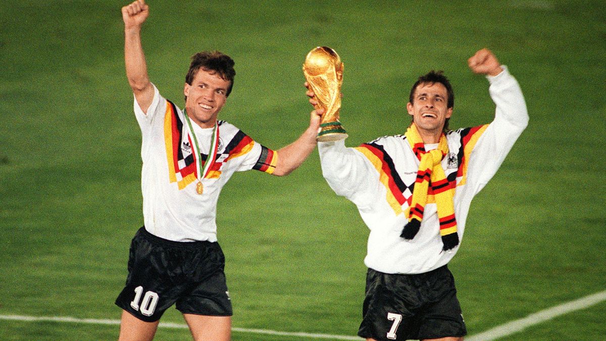 Coupe du monde 1990 la rétro (victoire de la RFA en Italie) Coupe du monde 2014 Football