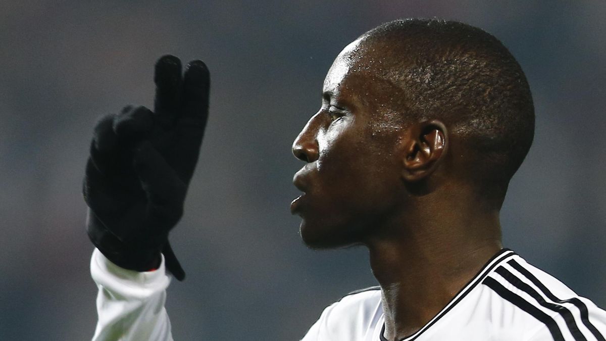 Demba Ba Nin Gol Sevinci Tartisma Konusu Oldu Super Lig 2014 2015 Futbol Eurosport