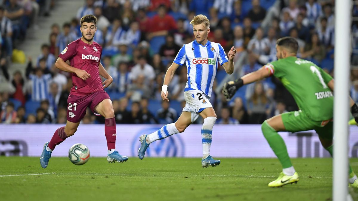 La Liga: Martin Ödegaard begeistert das Publikum beim Sieg von Real Sociedad - La Liga 2019-2020 ...