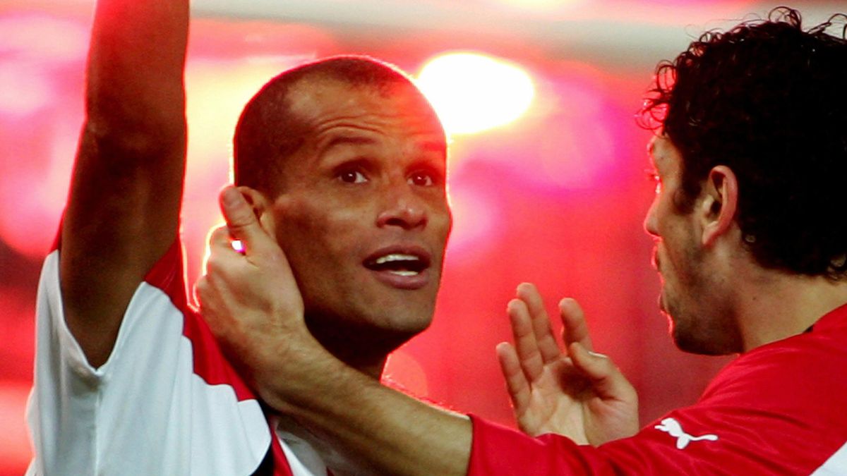Rivaldo ends retirement to play for his own team