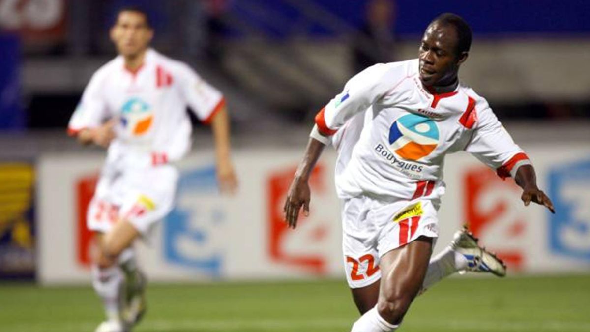 FOOTBALL 2006-2007 Ligue 1 Tosin Dosunmu 