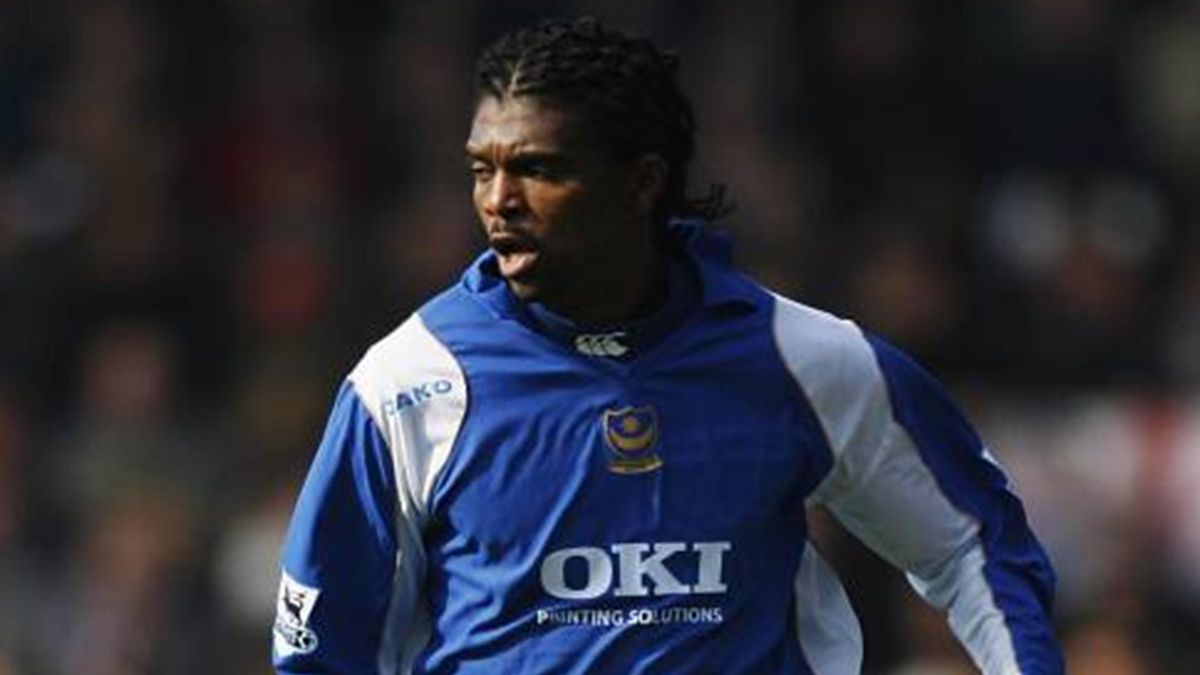 Kanu and Papa Bouba Diop sign new Portsmouth contracts