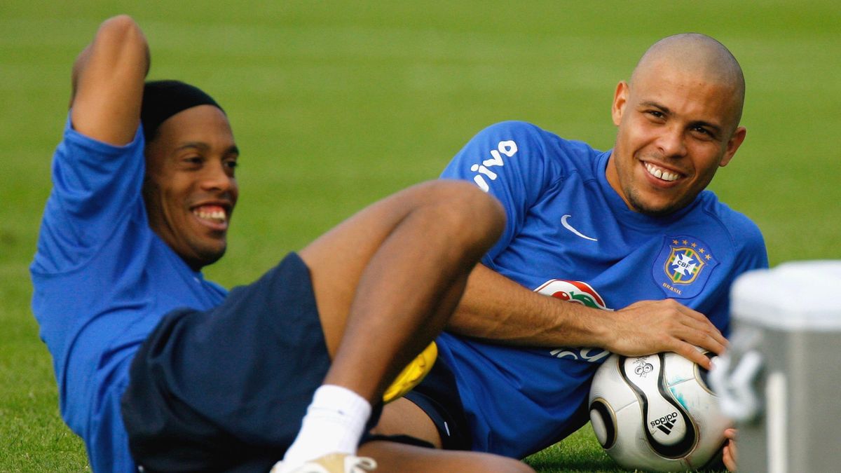 Ronaldo și Ronaldinho, legendele naționalei Braziliei