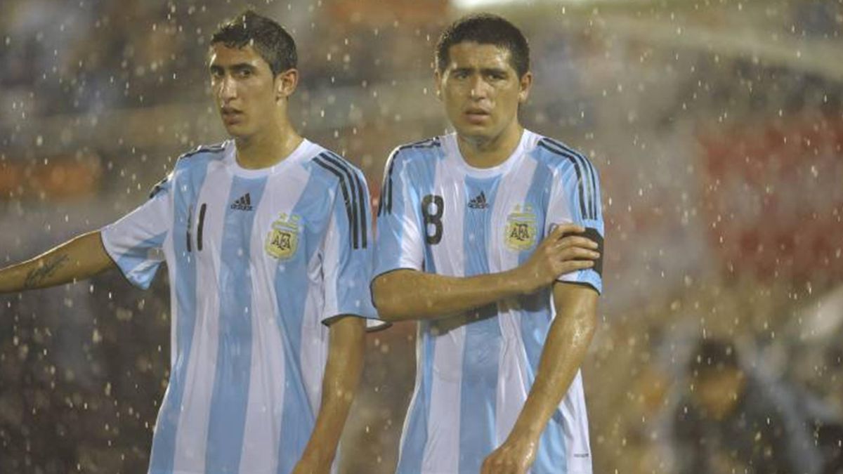 FOOTBALL: Argentina players Angel Di Maria and Juan Roman Riquelme