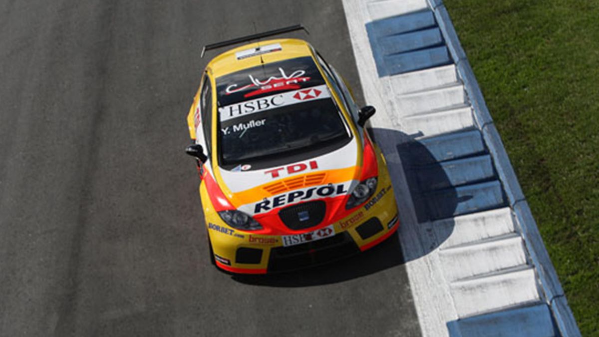 FIA WTCC 2009 - SEAT Sport's Yvan Muller in first practice at Curitiba
