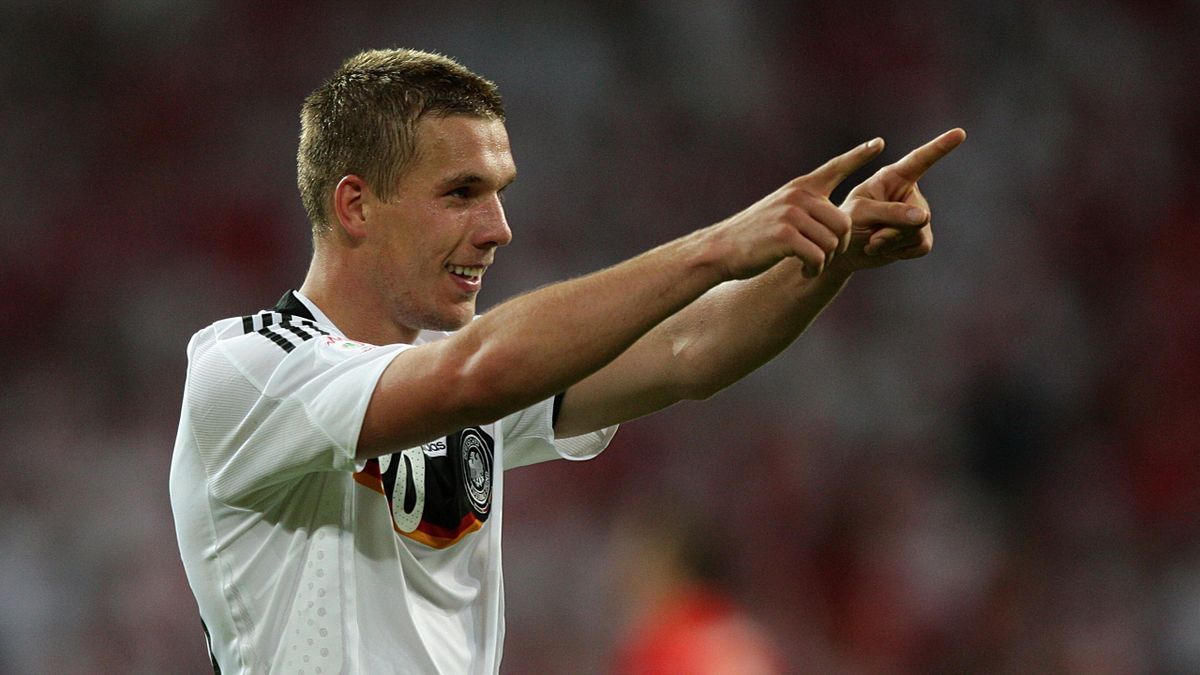 Podolski recalled - Eurosport