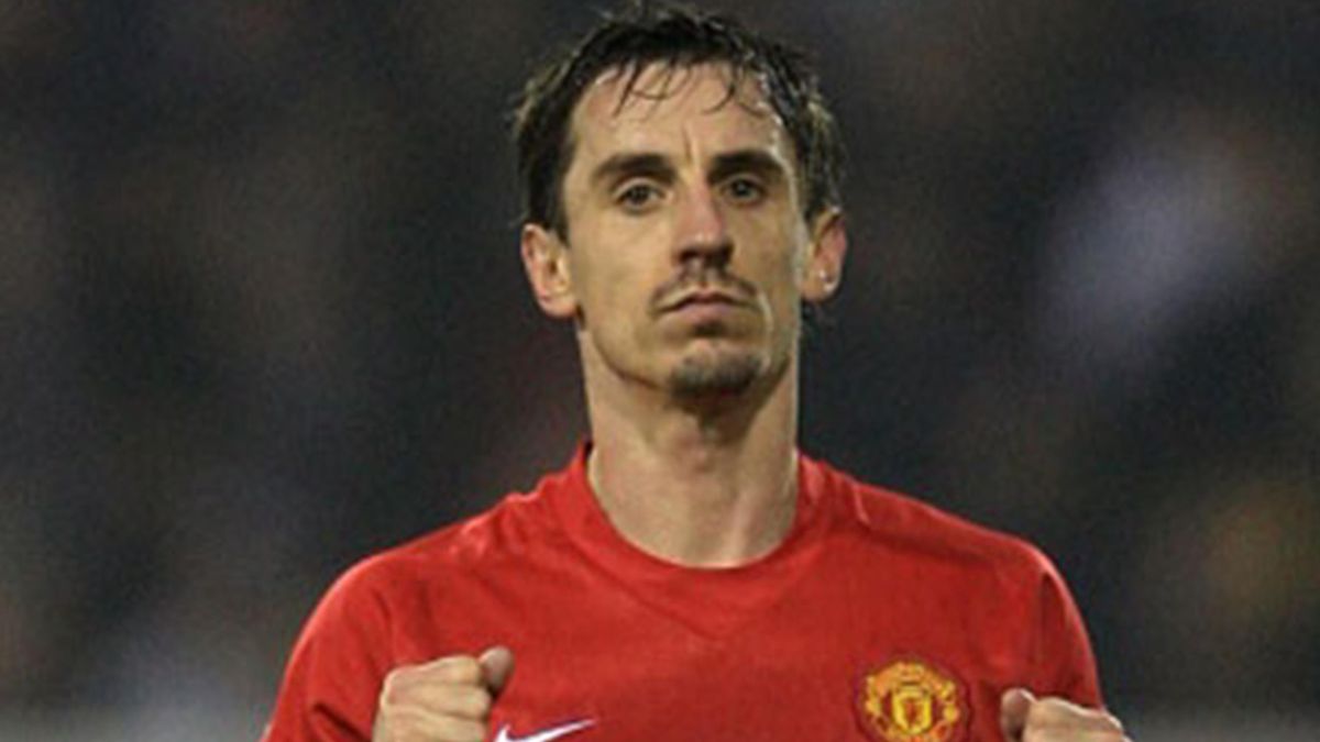 Neville makes comeback - Eurosport