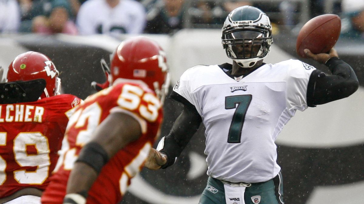 NFL fans on QB Michael Vick and his return to playing football