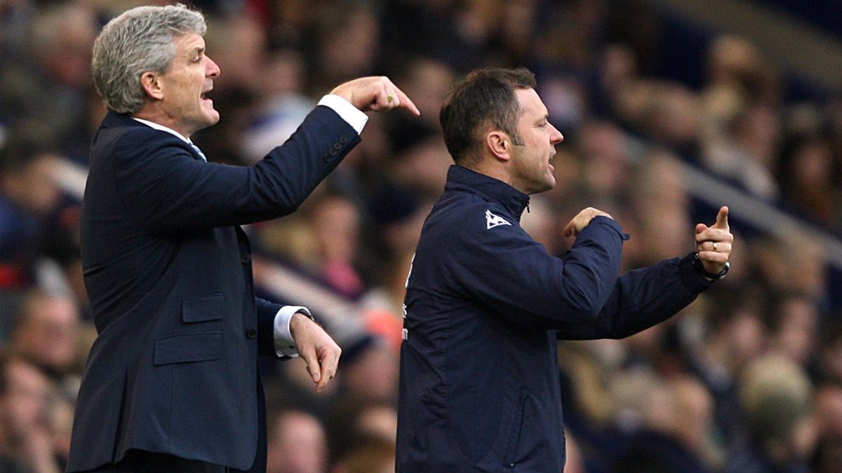 Mark Hughes (l) and his assistant Mark Bowen together on the touchline