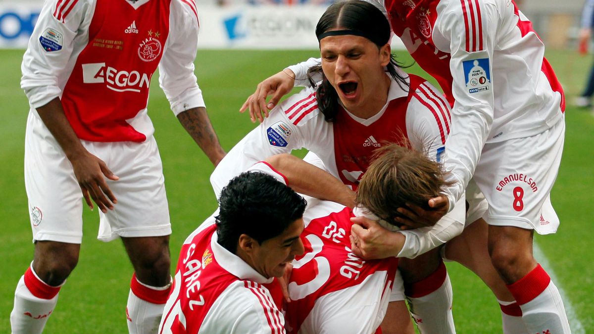 Ajax open season with win - Eurosport