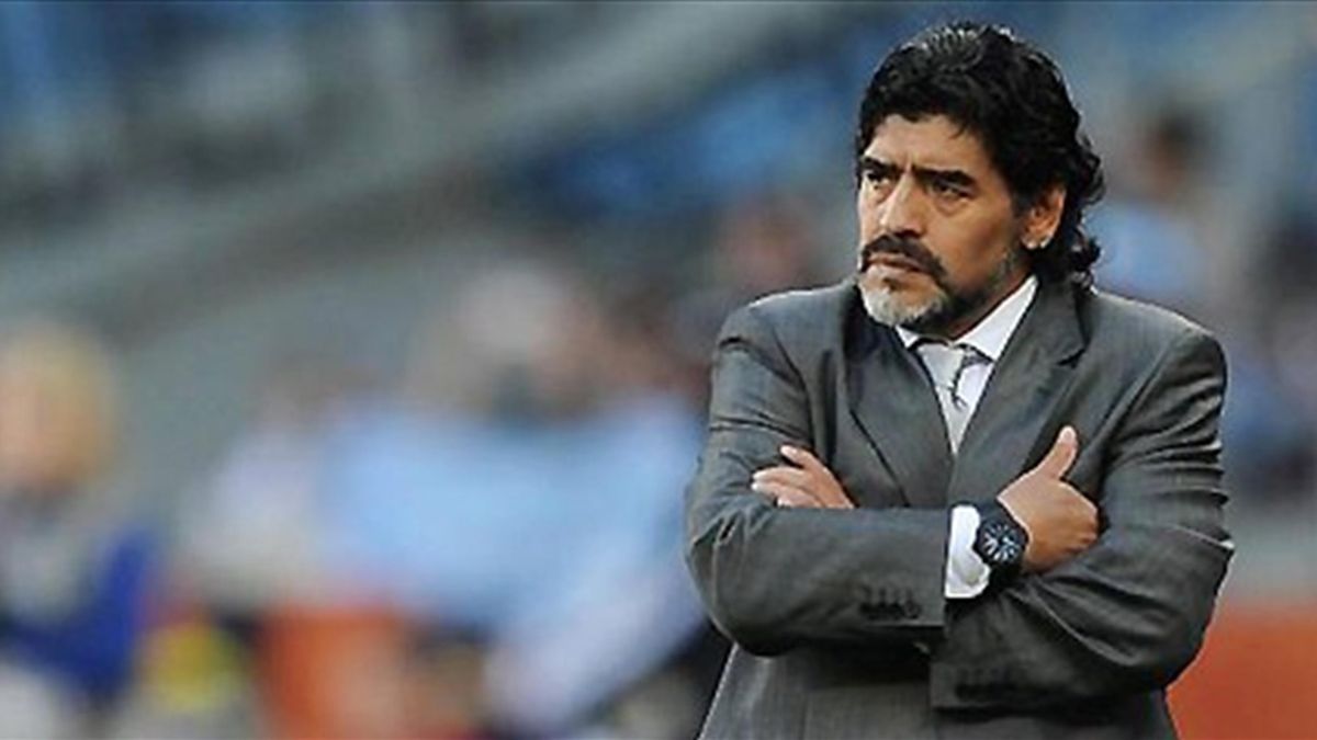 Maradona fans angry - Eurosport