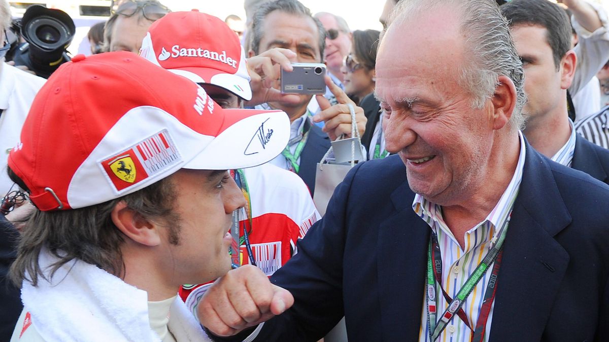 Fernando Alonso y el Rey Don Juan Carlos (AFP)