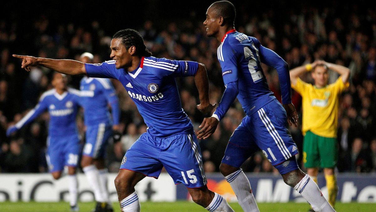 Chelsea survive scare - Eurosport