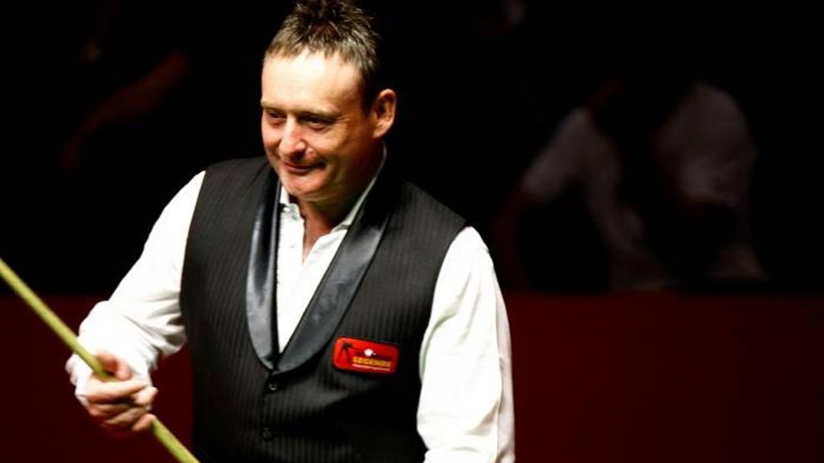 White sets up Selby clash