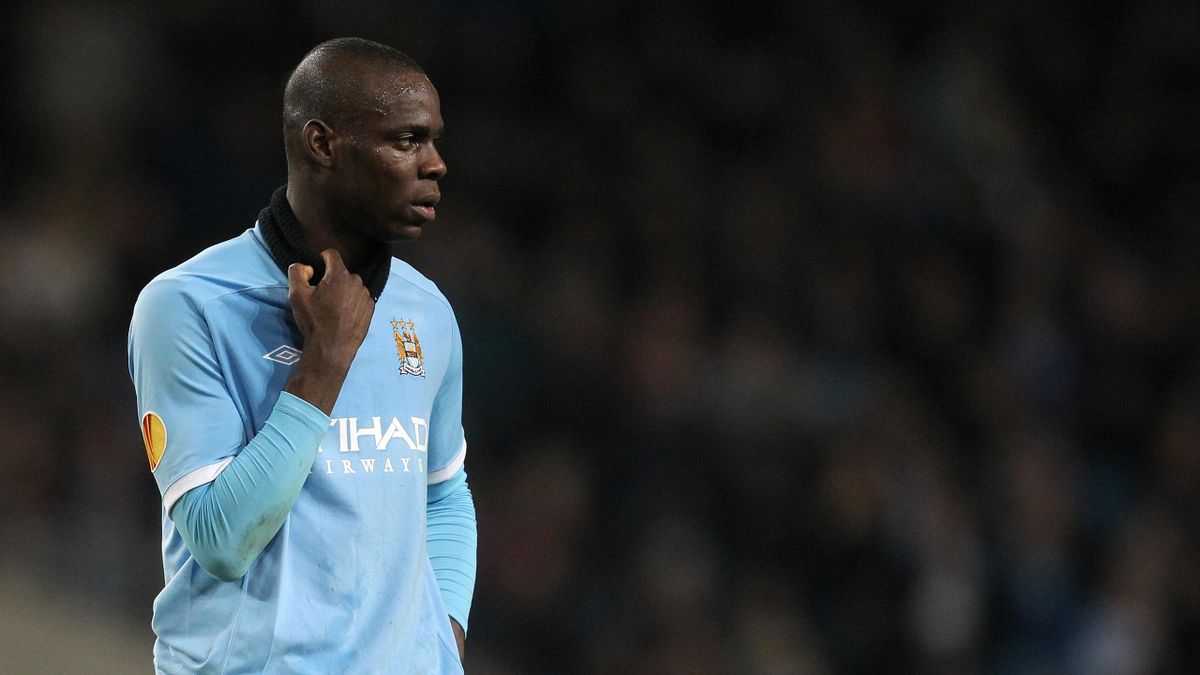 Balotelli 'threw darts' - Eurosport
