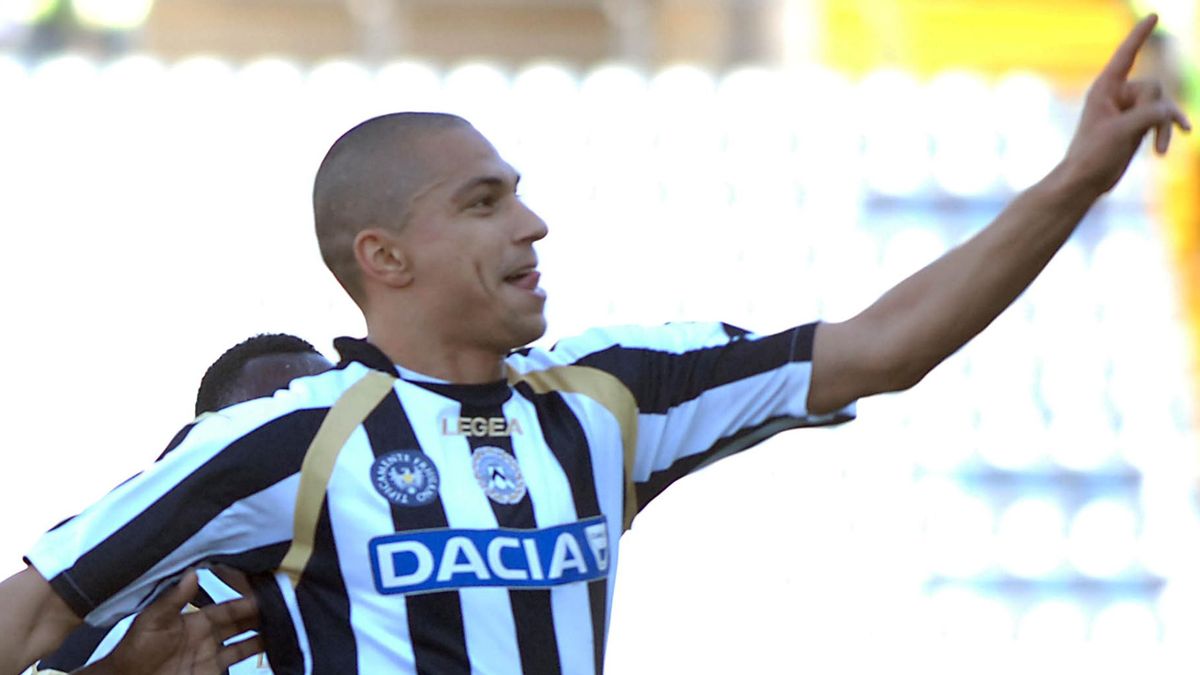 Inler_Udinese_2011
