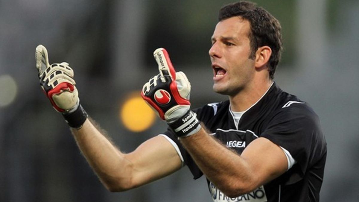 Handanovic gloves 2025