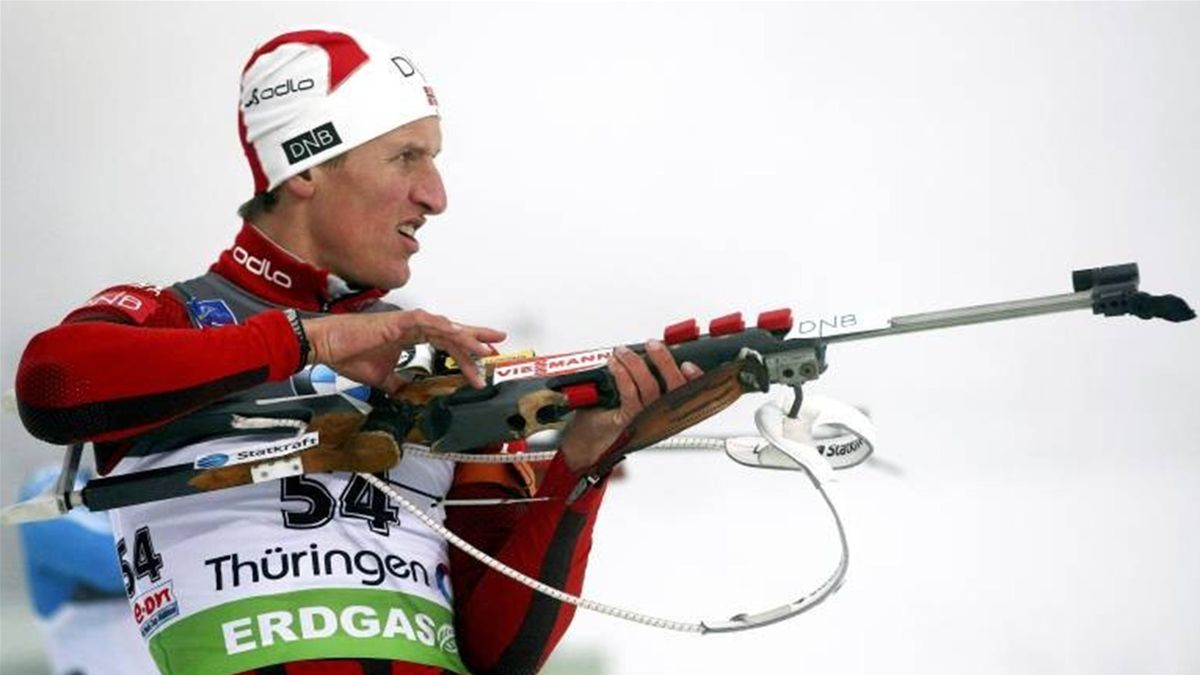 Berger returns to World Cup with sprint victory
