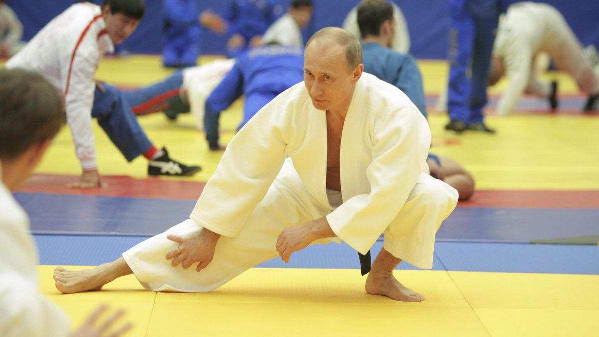 Russia's president Vladimir Putin takes part in a judo session