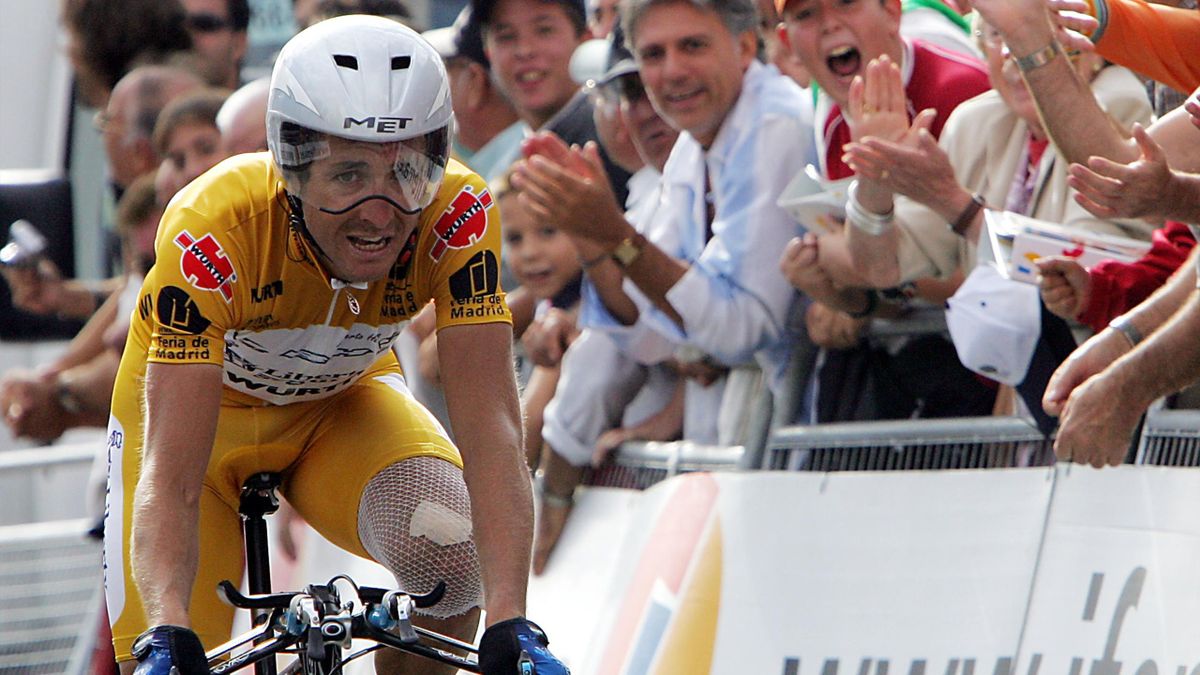 Roberto Heras r cup re son titre du Tour d Espagne 2005 Eurosport