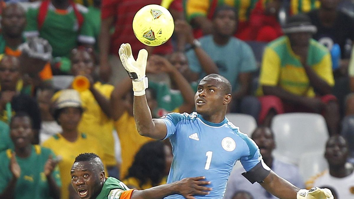 Nigeria keeper Enyeama rages at 'worst ever call' - Eurosport