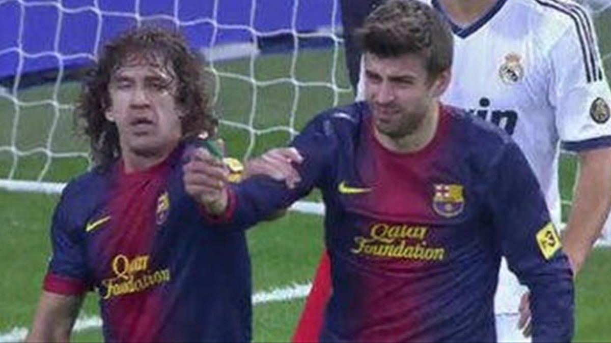 Barca Without Puyol And Pique For Valladolid Trip Eurosport Puyol dando instrucciones a piqué durante un partido.