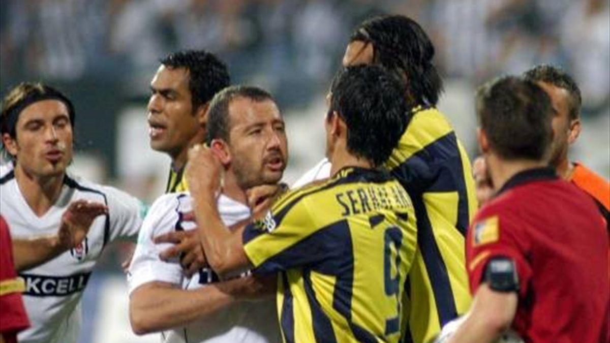 Super Lig Inonu Deki Unutulmaz Besiktas Fenerbahce Bulusmalari Eurosport