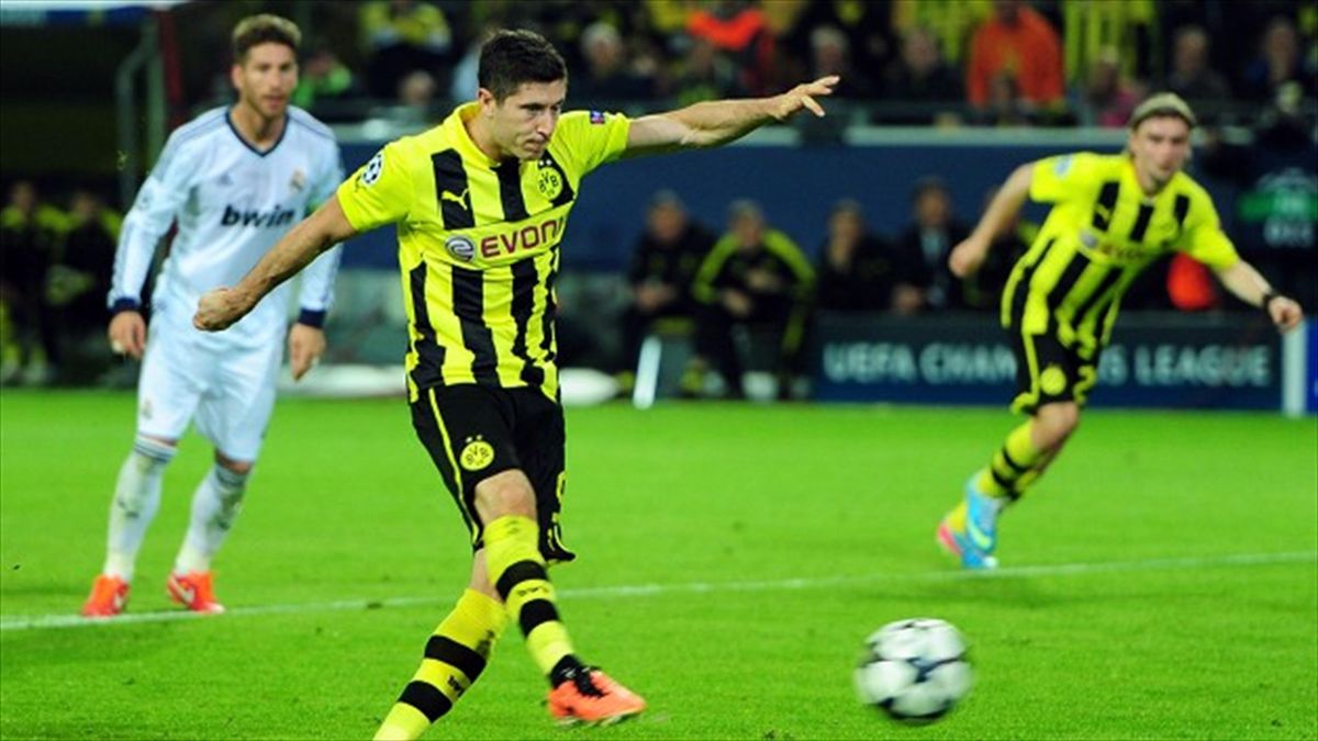 Bayern Deny Lewandowski Deal Eurosport