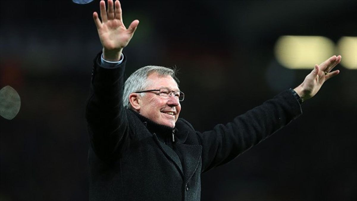 Manchester United announce that Sir Alex Ferguson will retire at the end of the season
