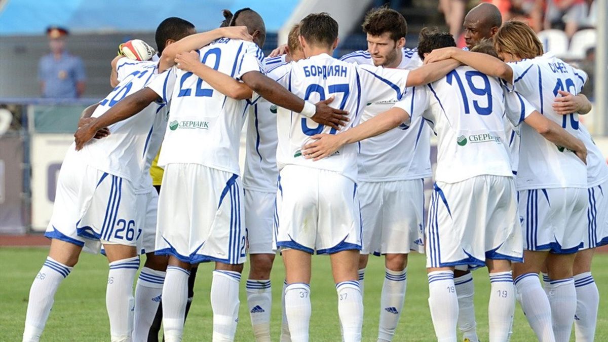 u nas nikto ne poluchaet bolshe 100