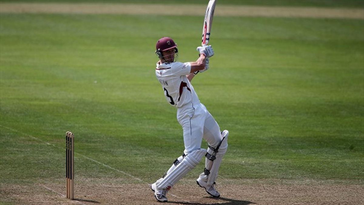 Compton steers Somerset to draw Eurosport