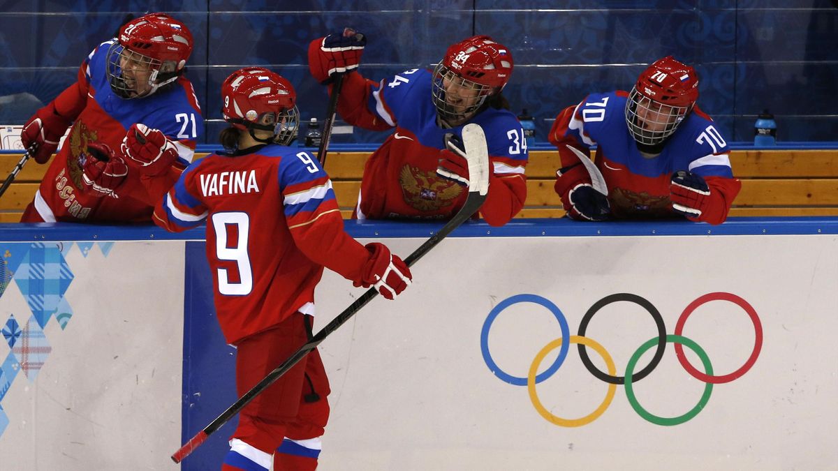 Vafina leaves it late to maintain Russian women's perfect start - Eurosport