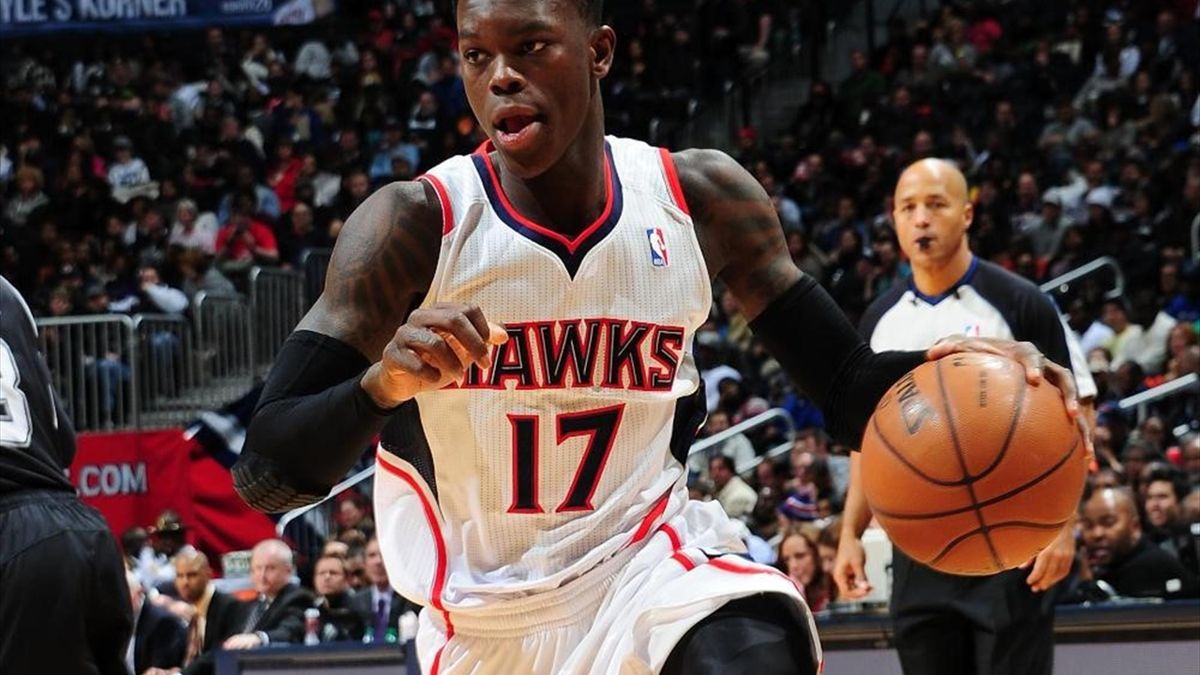 Dennis Schroeder Shows Off Awesome Keepie Uppie Routine With A Basketball Eurosport