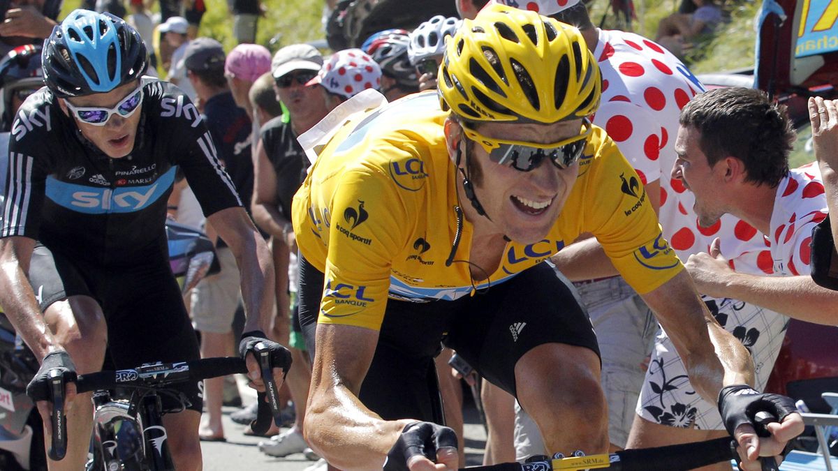 Bradley wiggins best sale yellow jersey