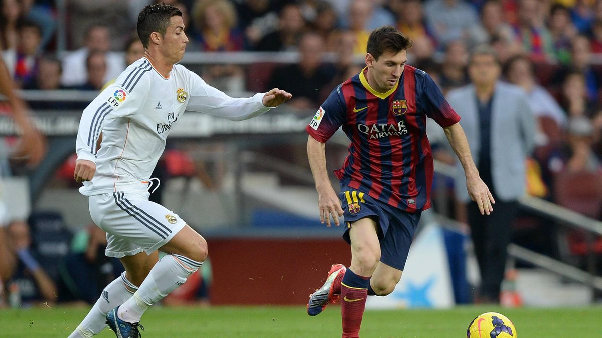 HAITUN Impression sur toile représentant Messi et Ronaldo, joueur de  football d'échecs, 60 x 90 cm : : Sports et Plein air
