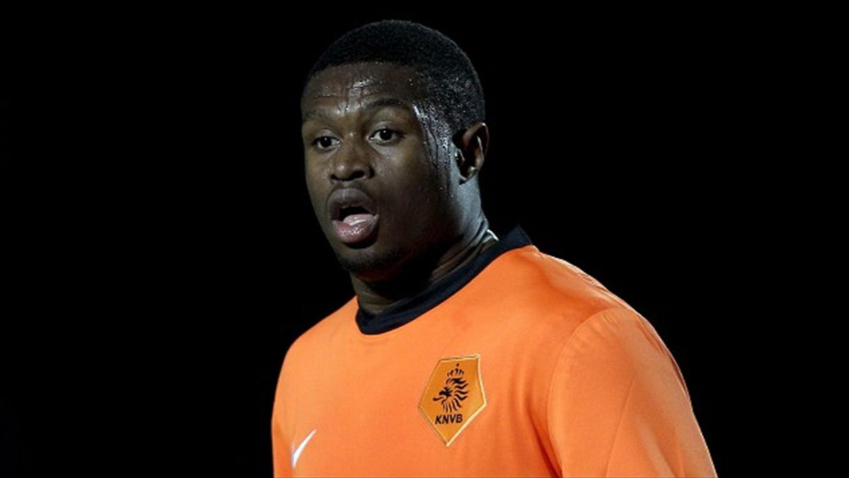 Zeefuik treble as Hearts hit 10 - Eurosport