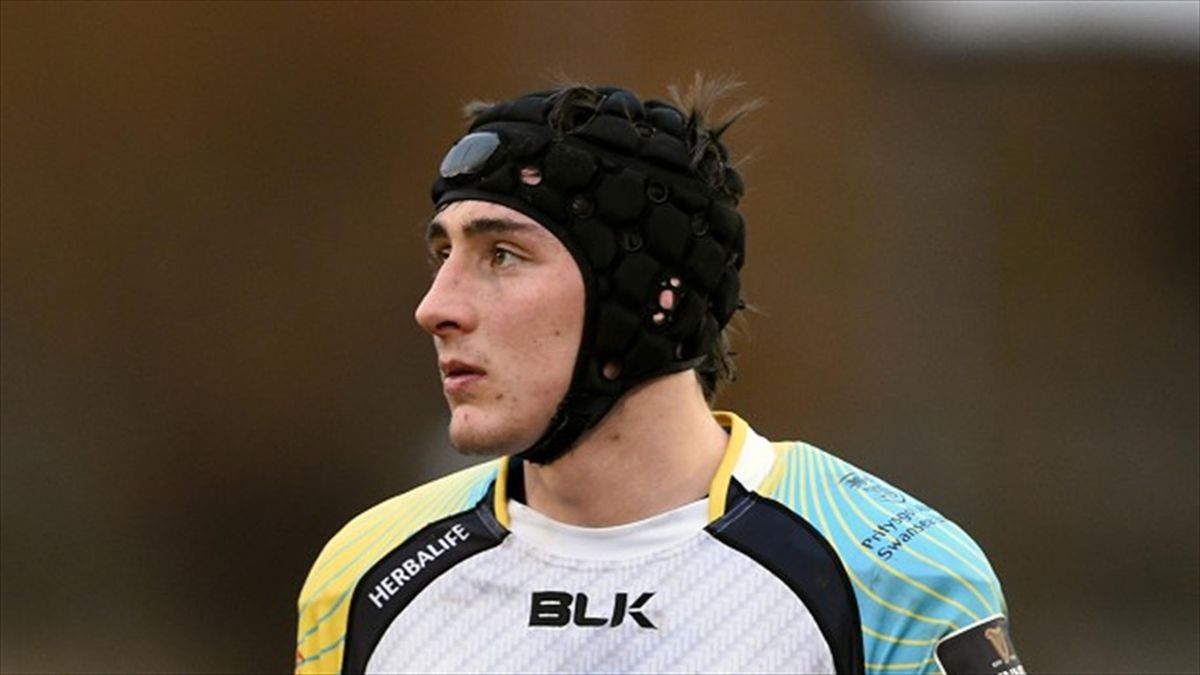 Sam Davies was influential as the Ospreys beat Munster to get their Pro12 campaign back up and running