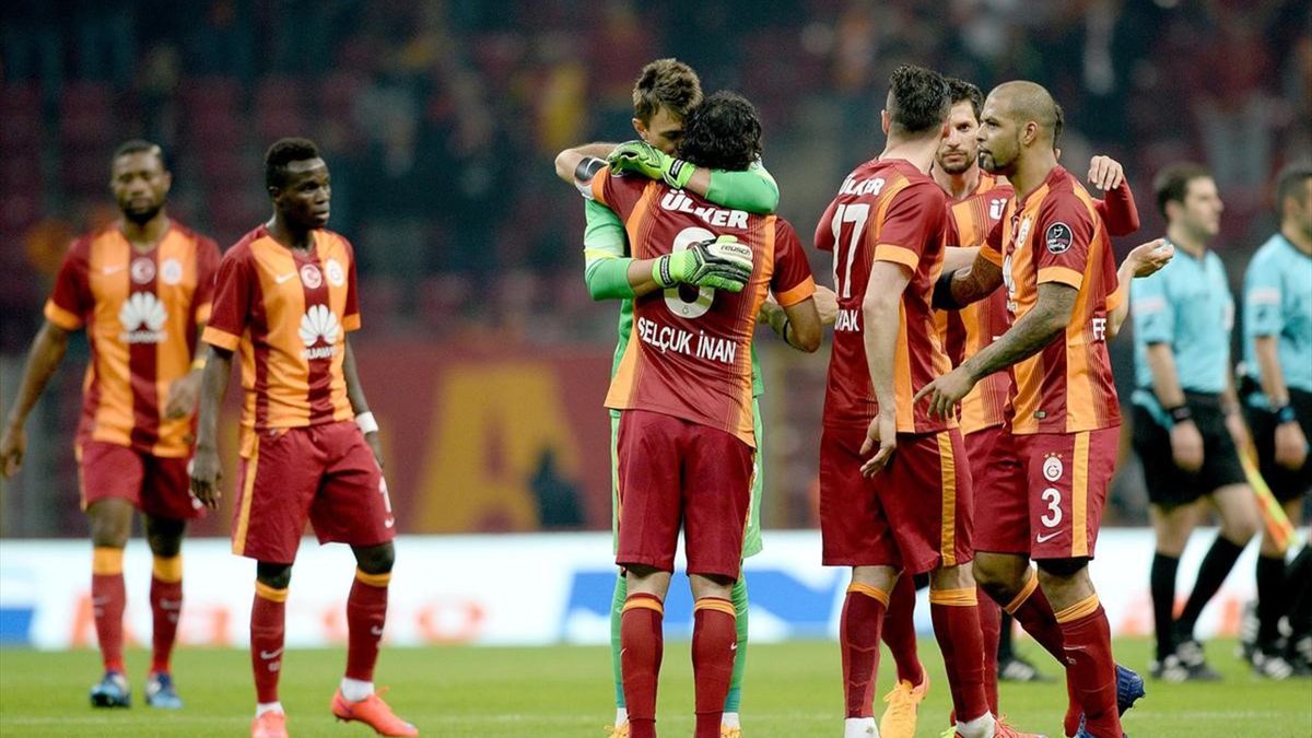 Süper Lig'deki şampiyonluk yarışında son 6 haftaya lider giren genelde  mutlu sona ulaşıyor - Eurosport
