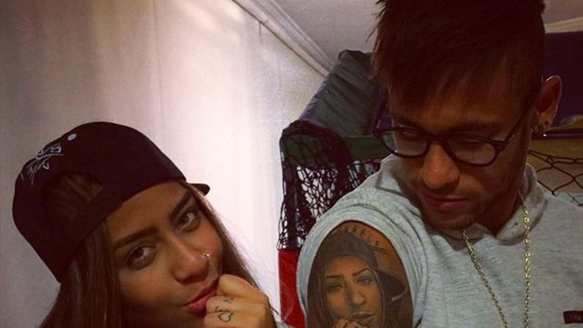 Neymar Jr's 46 Tattoos & Their Meanings – Body Art Guru | Neymar neck tattoo,  Neymar jr tattoos, Back of neck tattoo