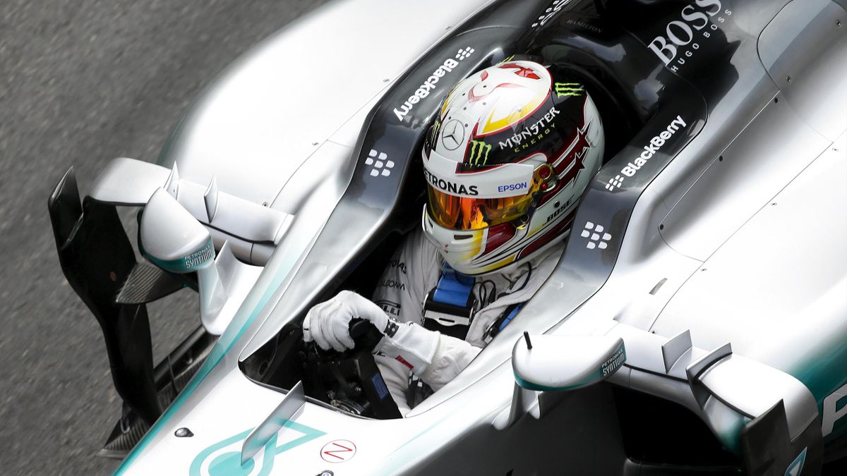 Lewis Hamilton defended by Mercedes boss Toto Wolff