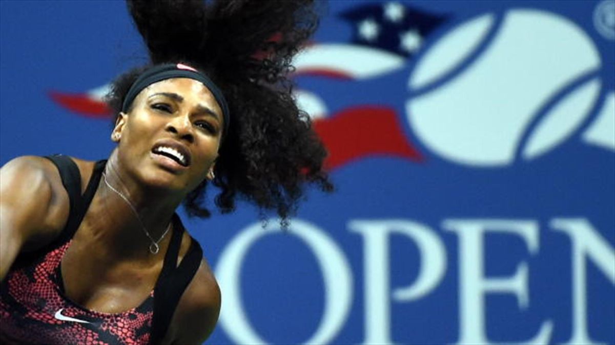 Top seeds Novak Djokovic and Serena Williams ease through their first round matches.