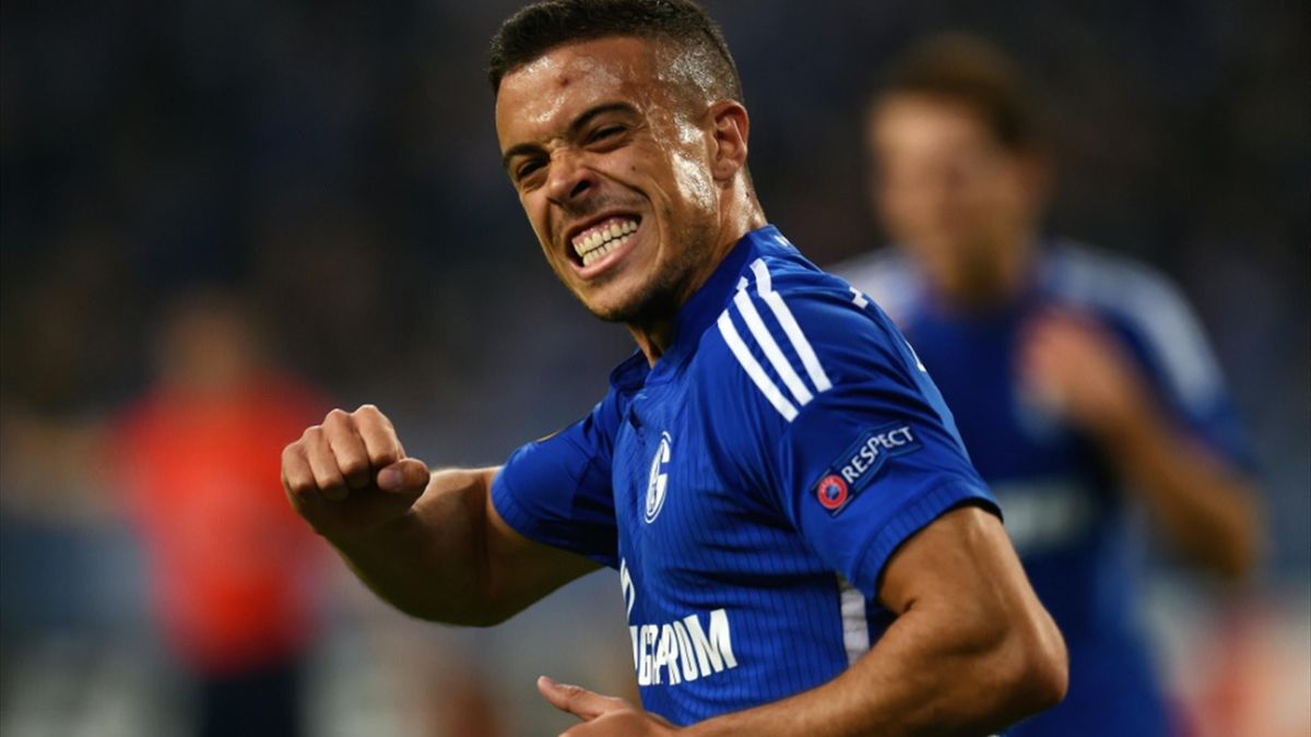 Hattrick In 17 Minuten Di Santo Fuhrt Schalke Zum Sechsten Sieg In Serie Eurosport