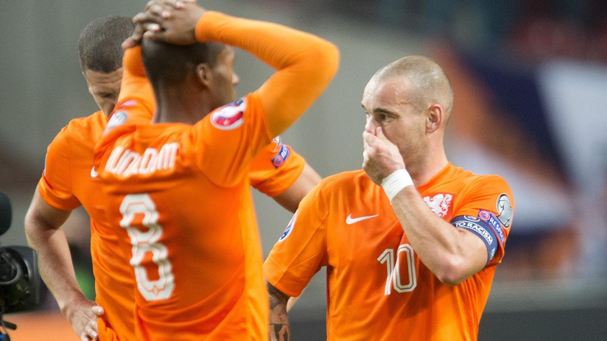 Dutch soccer rivalries' jerseys