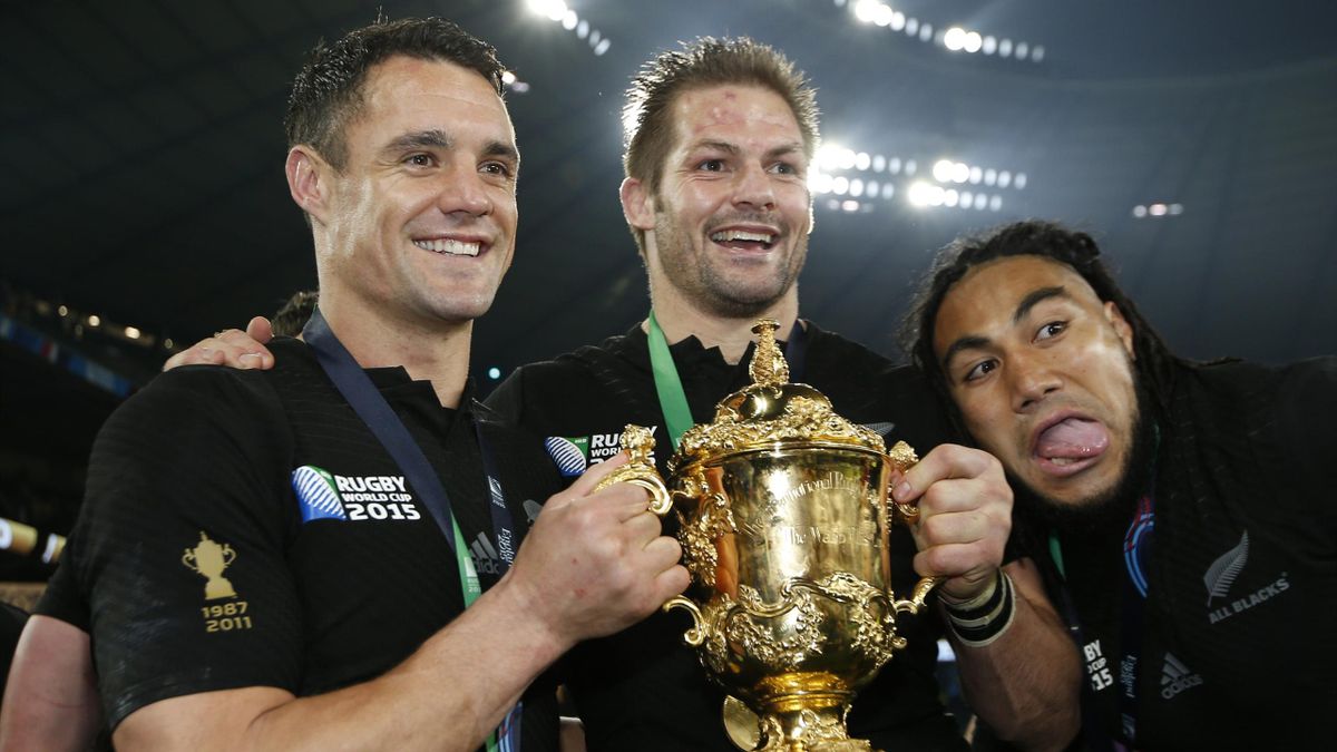 New Zealand fly-half Dan Carter wins Overseas Sports Personality