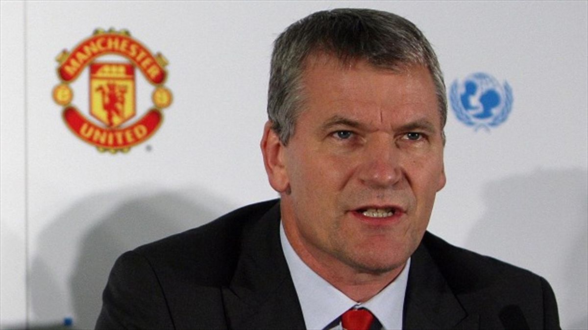 David Gill calls for calm after Manchester Uniteds loss to Southampton